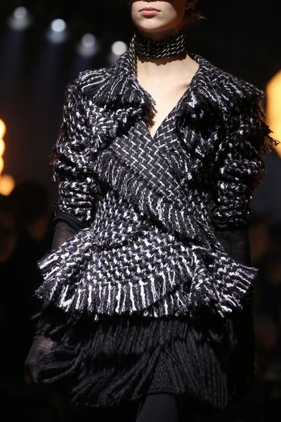 Look 13